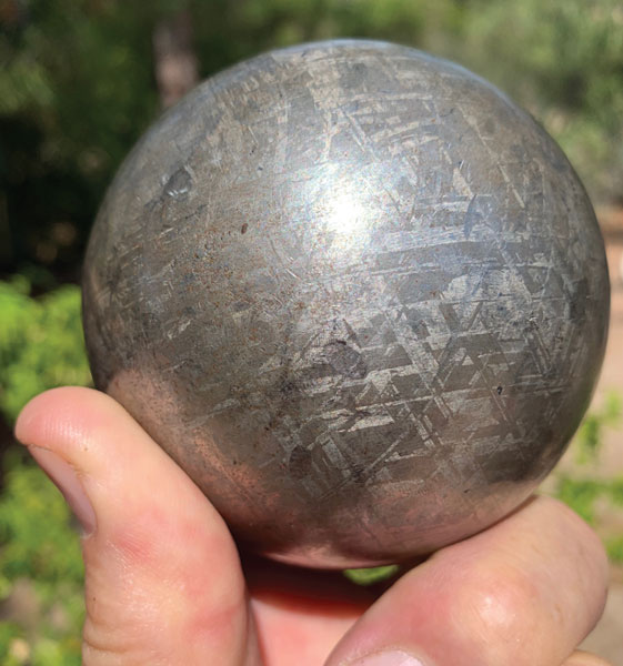 Gibeon Sphere 2525 g